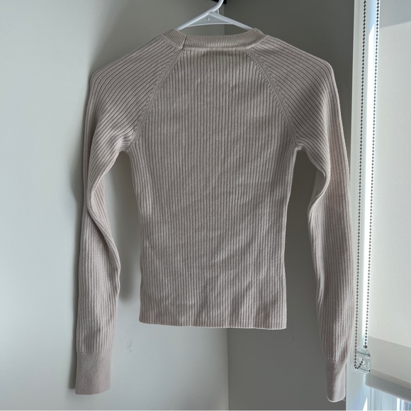 (SOLD ON FB) ARITZIA BABATON James Sweater - Picture 4 of 6